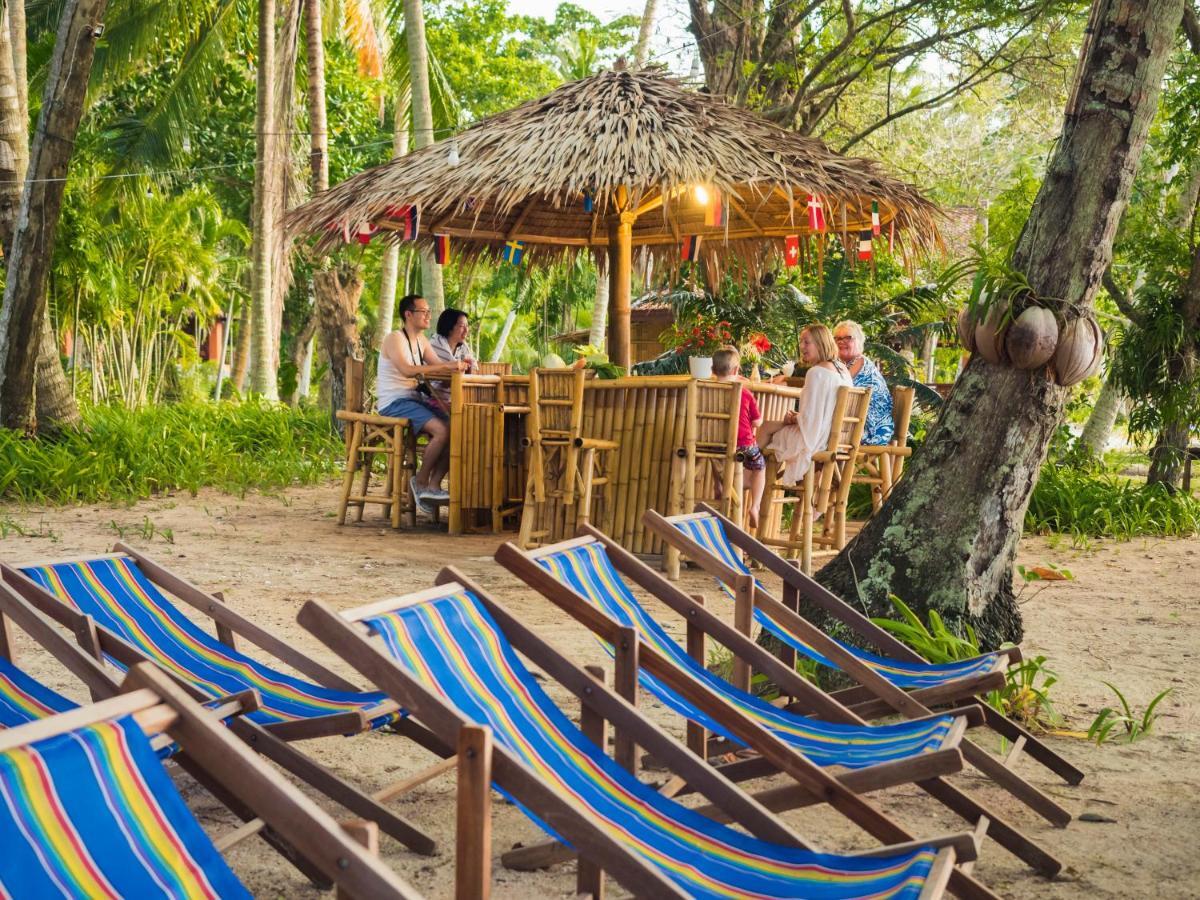 Baan Mai Beachfront Lone Island Phuket المظهر الخارجي الصورة